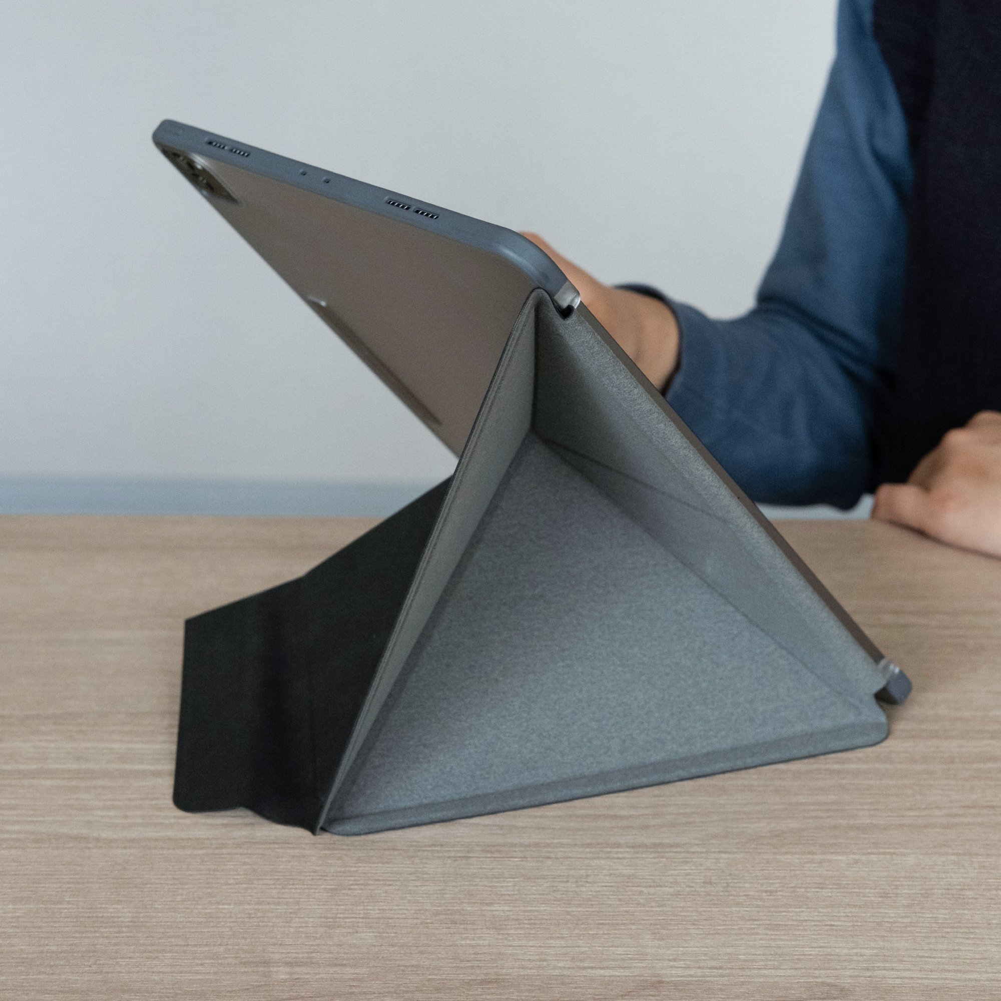 VersaCover Case with Folding Cover | Moshi Express